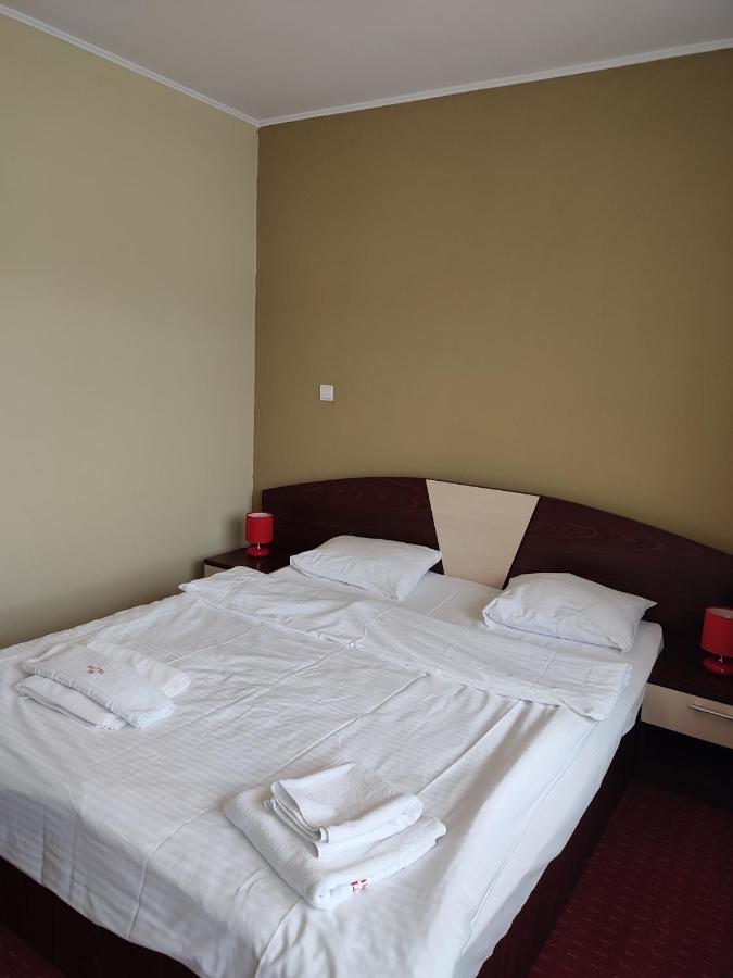 Hotel Iri Buşteni Eksteriør billede