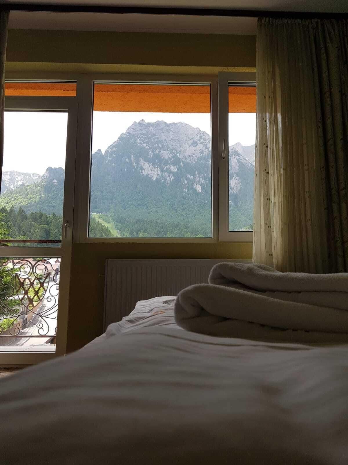 Hotel Iri Buşteni Eksteriør billede
