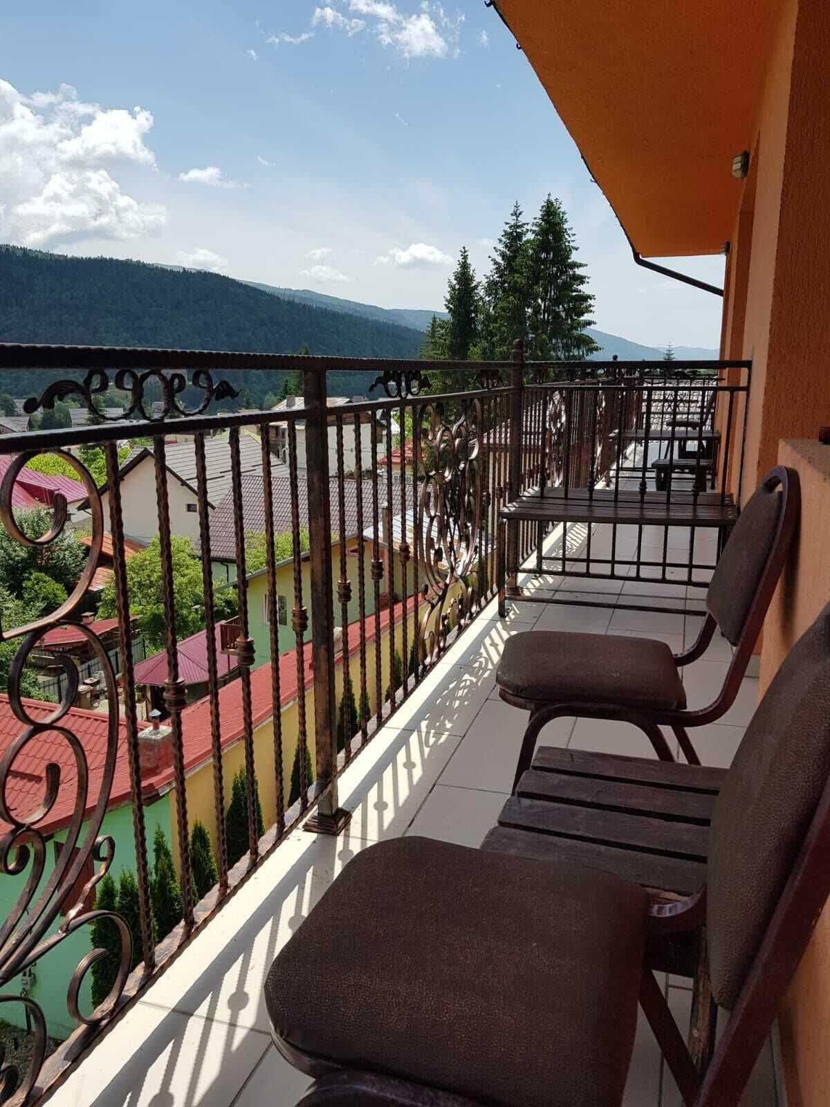 Hotel Iri Buşteni Eksteriør billede