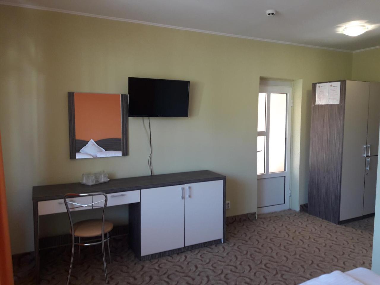 Hotel Iri Buşteni Eksteriør billede